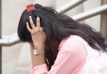 মানিকগঞ্জে বিউটি পার্লারের আড়ালে দেহব্যবসার অভিযোগ, তরুণী নির্যাতন ও চুল কেটে দেওয়ার ঘটনায় মামলা