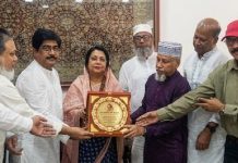 বেসরকারি বিমান পরিবহন ও পর্যটন মন্ত্রীর সঙ্গে মানিকগঞ্জ ডেভেলপার অ্যাসোসিয়েশনের ঈদ শুভেচ্ছা বিনিময়