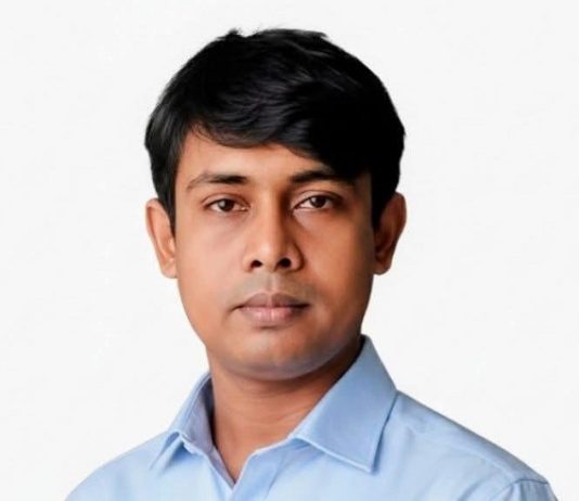 নাফ নদীতে জেলেদের কান্না থামবে কবে?/এম আর লিটন